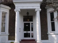 Quinns Hotel 