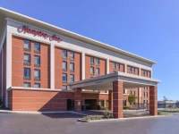 Hampton Inn Martinsburg 3*