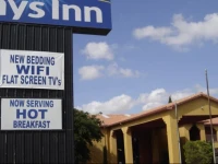 Days Inn Carlsbad 2*
