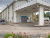 Motel 6 Council Bluffs 2*