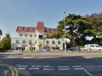 West Cliff Inn 3*
