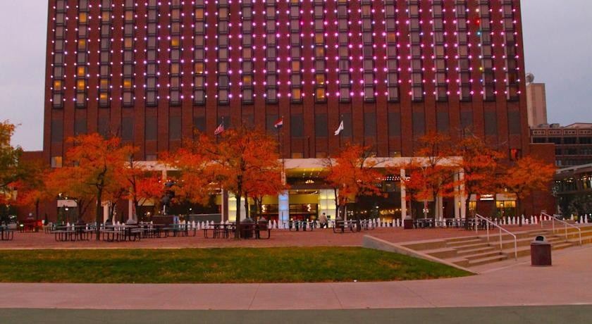 Kansas City Marriott Downtown 3*