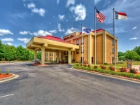 Hampton Inn Laurinburg 3*
