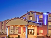 Holiday Inn Express Santa Rosa 2*