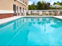 Holiday Inn Express Hotel & Suites Spring Hill 2*