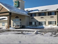 Quality Inn Mineral Point 2*