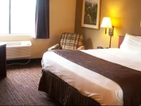 AmericInn Lodge & Suites Peoria 2*