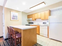 Hawthorn Suites by Wyndham Wichita East 3*
