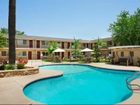 Travelodge Santa Maria 3*