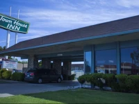 Town House Inn 1*
