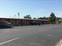 Frontier Inn 2*