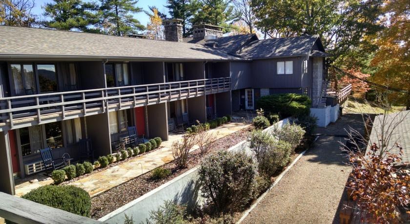Skyline Lodge and Restaurant 3*
