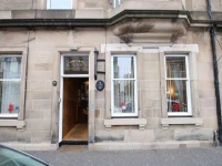 Edinburgh House 3*