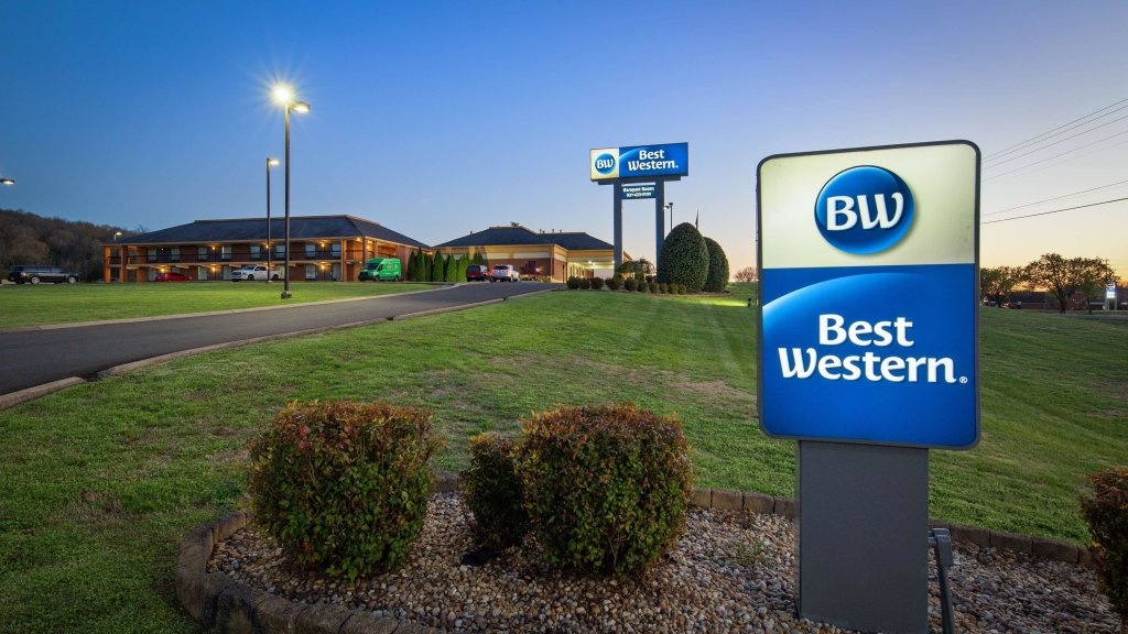 BEST WESTERN Fayetteville Inn 2*