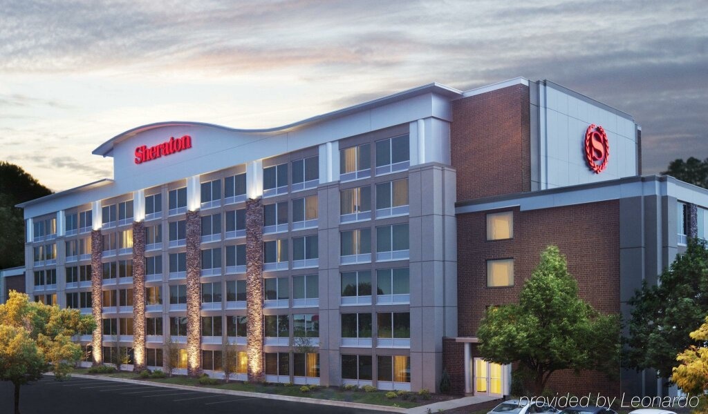 Sheraton Ann Arbor Hotel 3*
