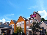 Comfort Suites Marquette 2*