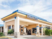 Days Inn Hendersonville 4*