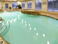 Holiday Inn Express Hotel & Suites Mansfield 2*
