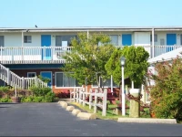 Blue Sea Motor Inn 2*