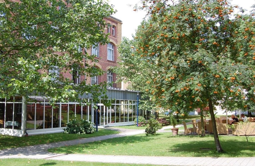 Center Hotel Alte Spinnerei 4*