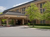 Hampton Inn Ann Arbor - North 3*