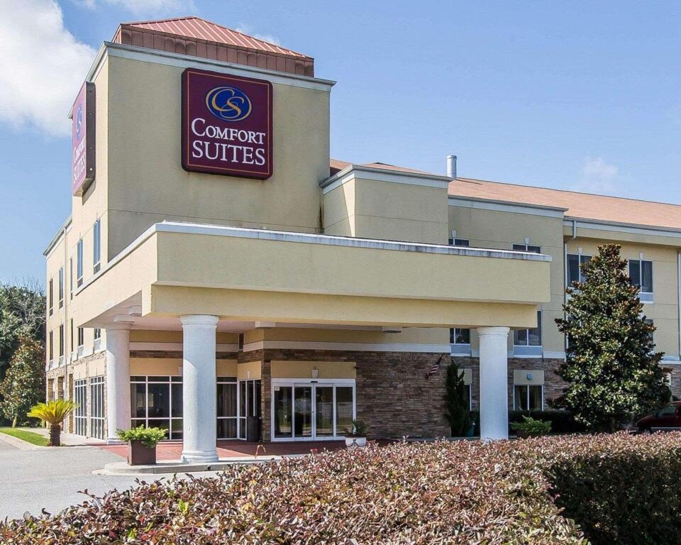 Comfort Suites Brunswick 2*