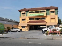 Pacific View Inn & Suites 2*