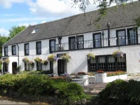 Uplawmoor 3*