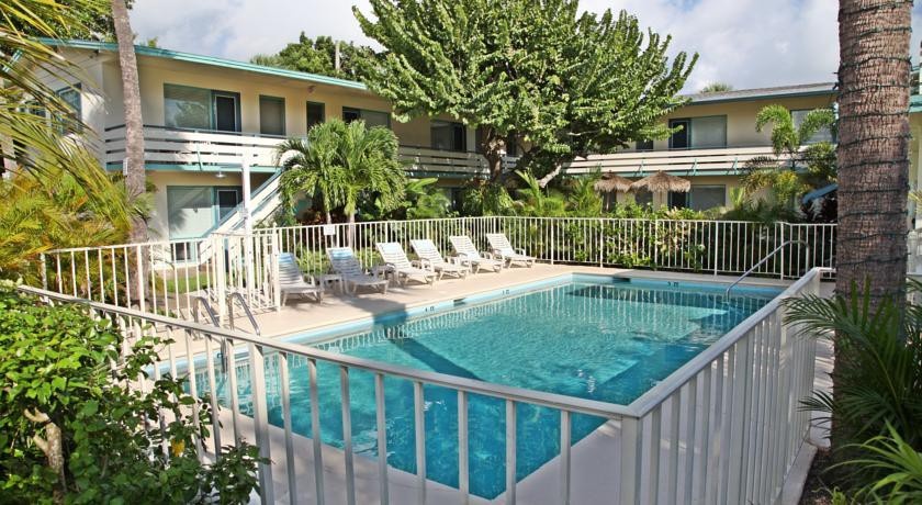 Sea Spray Inn 2*