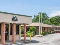 Days Inn Bedford 2*