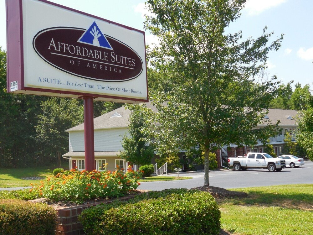 Affordable Suites Salisbury 2*
