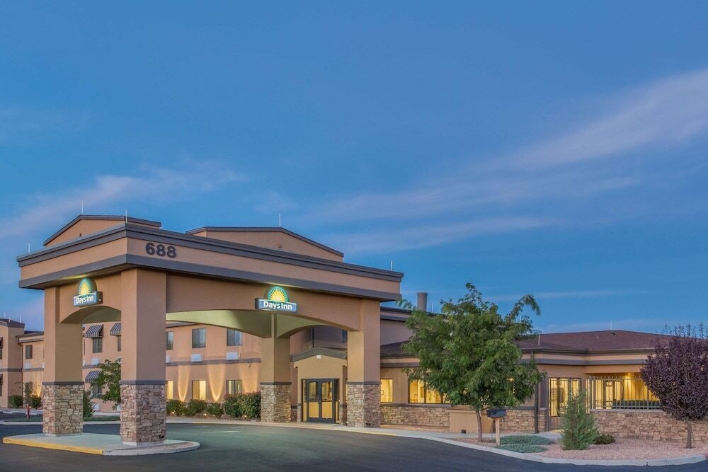 Days Inn Chino Valley 2*
