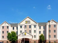 MainStay Suites Airport 2*