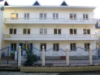 Laura privat hotel