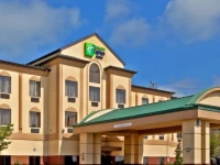 Holiday Inn Express Hotel & Suites Newton Sparta 2*