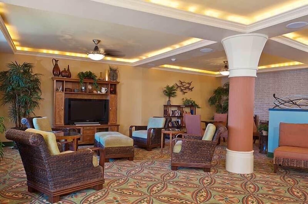 Reges Oceanfront Resort 3*