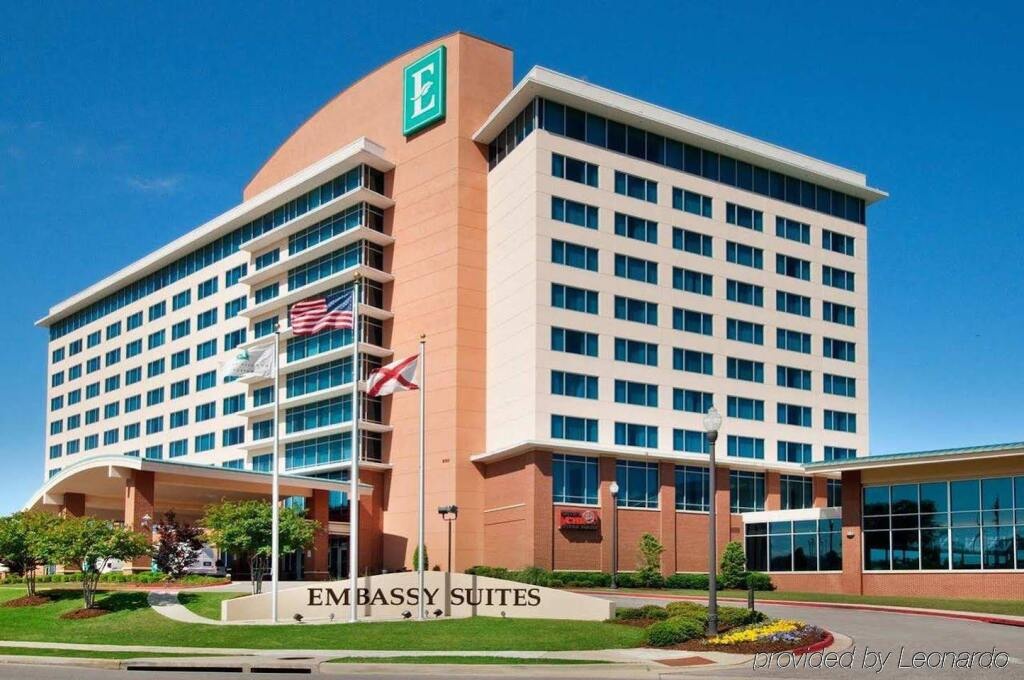 Embassy Suites Huntsville 3*