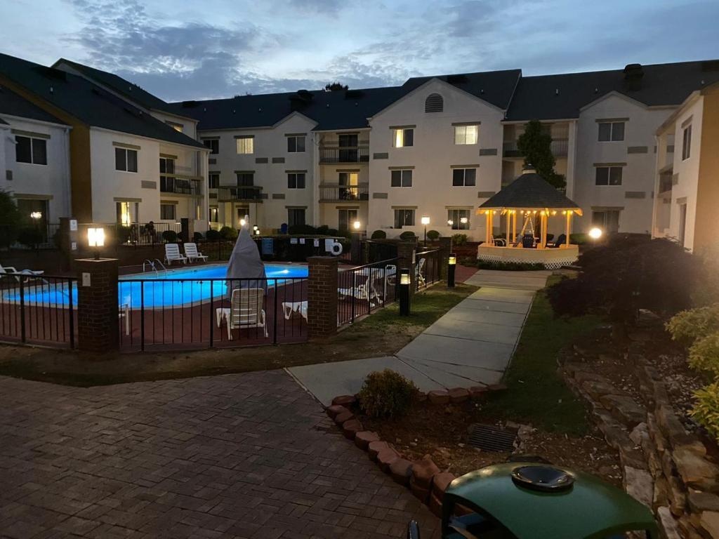 La Quinta Inn Norcross 3*