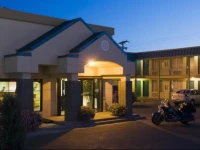 BEST WESTERN War Bonnet Inn 3*