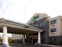 Holiday Inn Express Syracuse Airport 2*