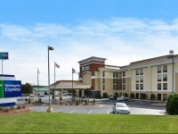 Holiday Inn Express Burlington 2*