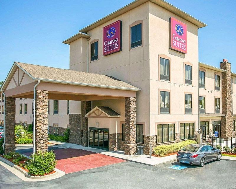 Comfort Suites Augusta 3*