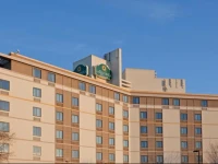 La Quinta Inn & Suites Boston Somerville 3*