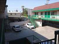 Bristol Motel 2*
