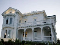 West Cliff Inn, a Four Sisters Inn 4*