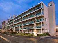 Days Inn Oceanfront 3*
