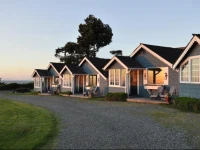 Juan de Fuca Cottages 2*