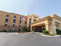 Hampton Inn Winfield 3*