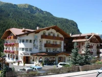 La Perla 4*