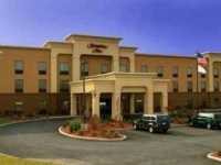 Hampton Inn Utica 2*
